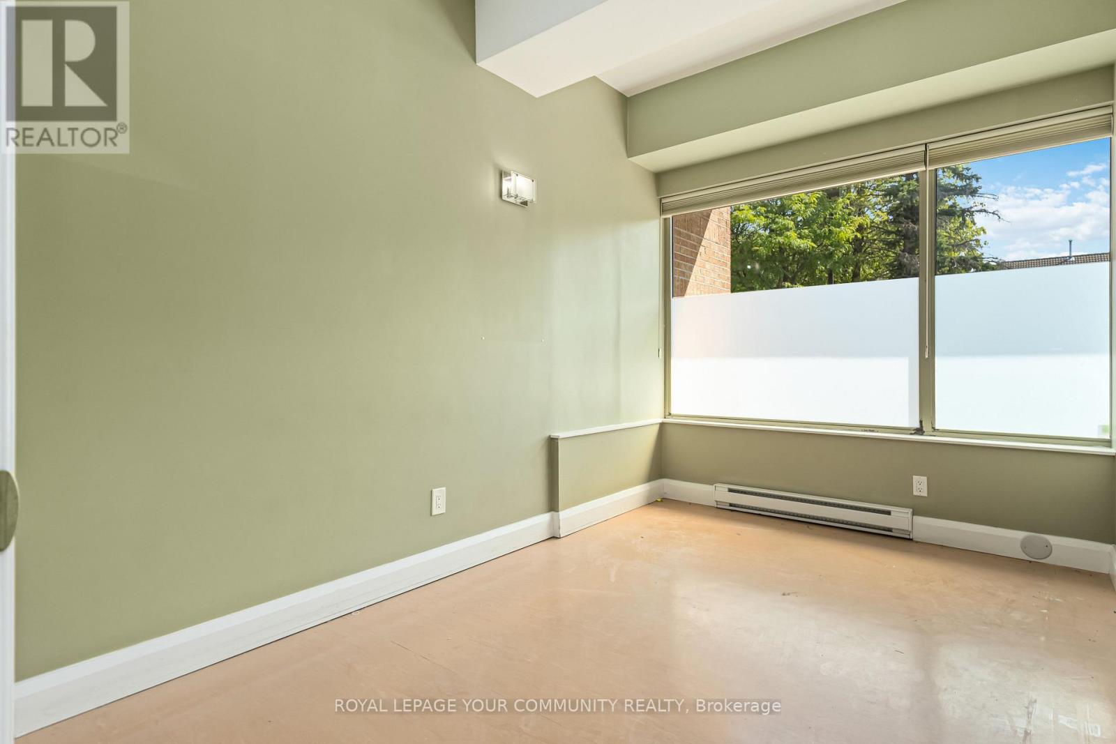Photo 8 of 8 2 Corby Road, Markham ON