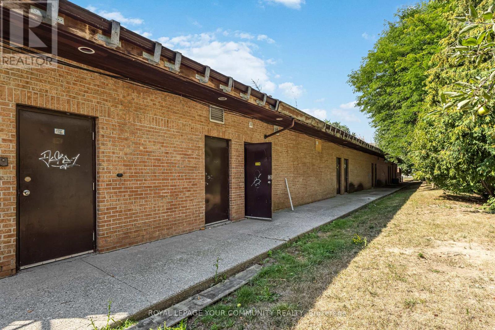 Photo 12 of 8 2 Corby Road, Markham ON