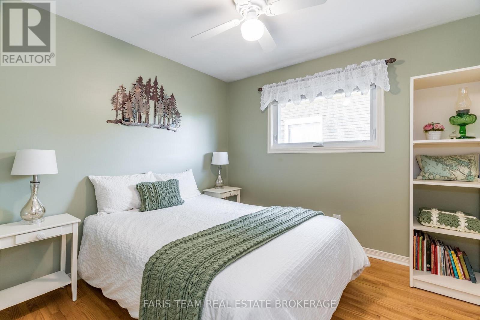 Photo 21 of 550 Manly Street, Midland ON
