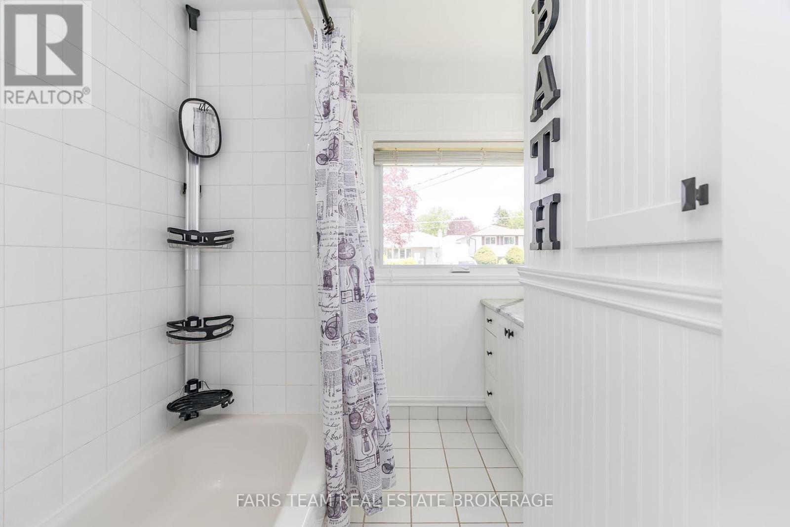 Photo 17 of 550 Manly Street, Midland ON