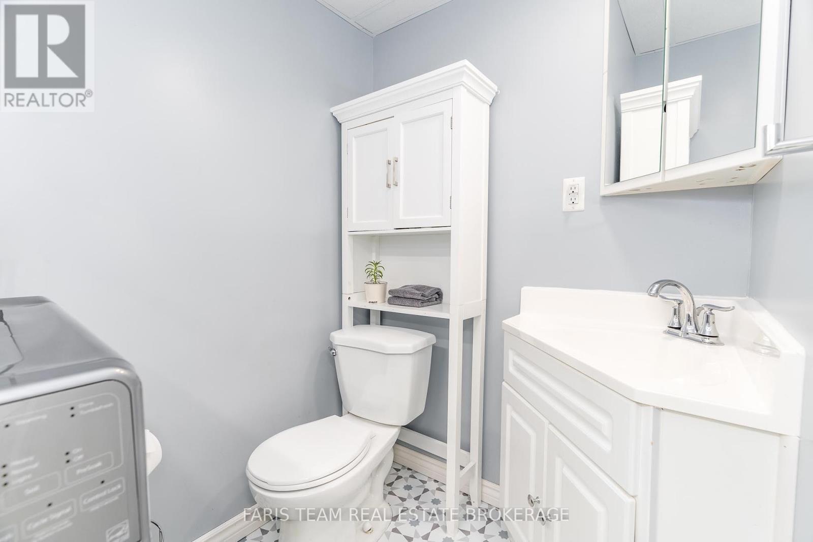 Photo 27 of 550 Manly Street, Midland ON