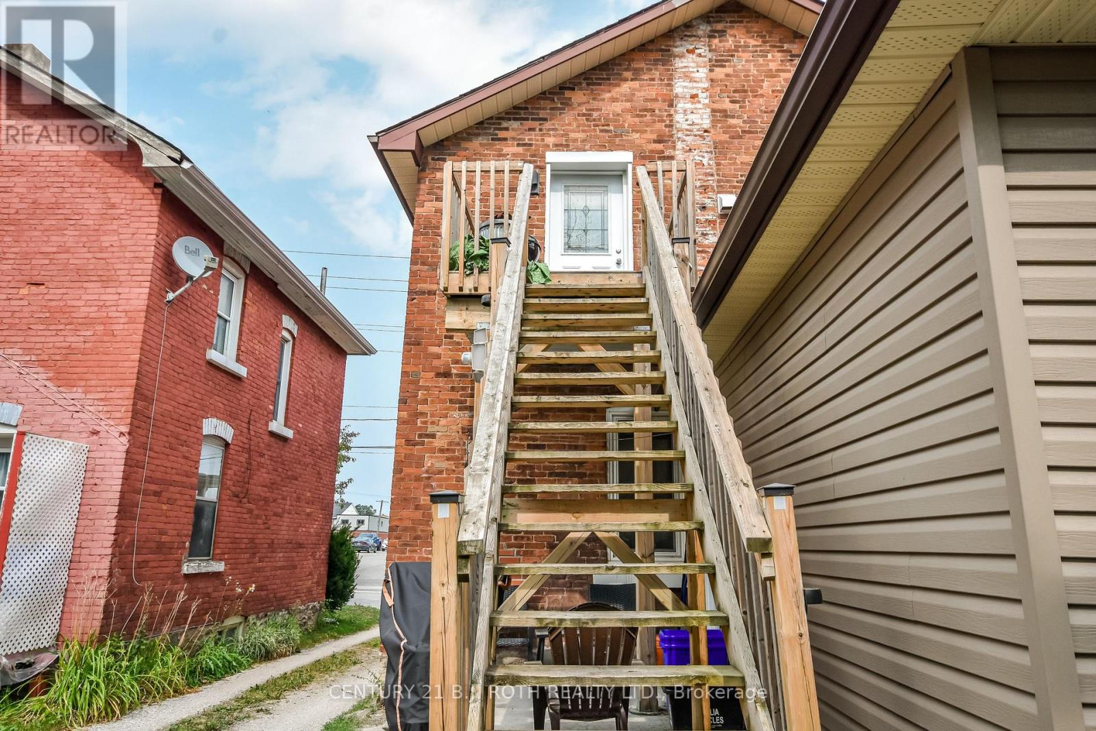 Photo 26 of 89 Andrew Street S, Orillia ON