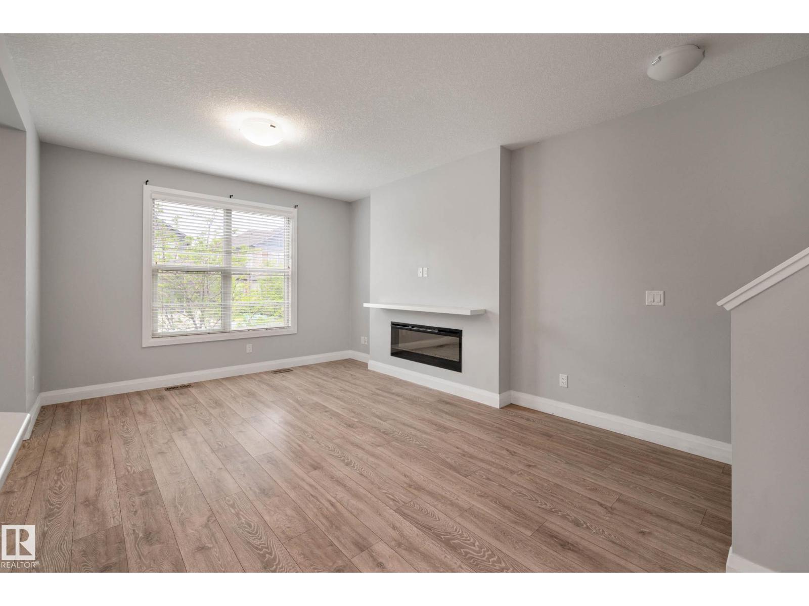 Photo 11 of 30 Greenbury Mr, Spruce Grove AB