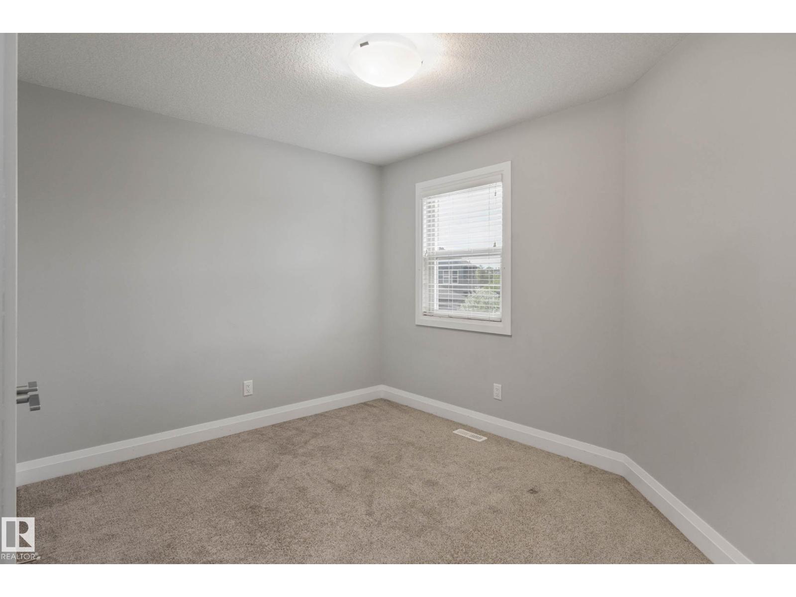 Photo 28 of 30 Greenbury Mr, Spruce Grove AB