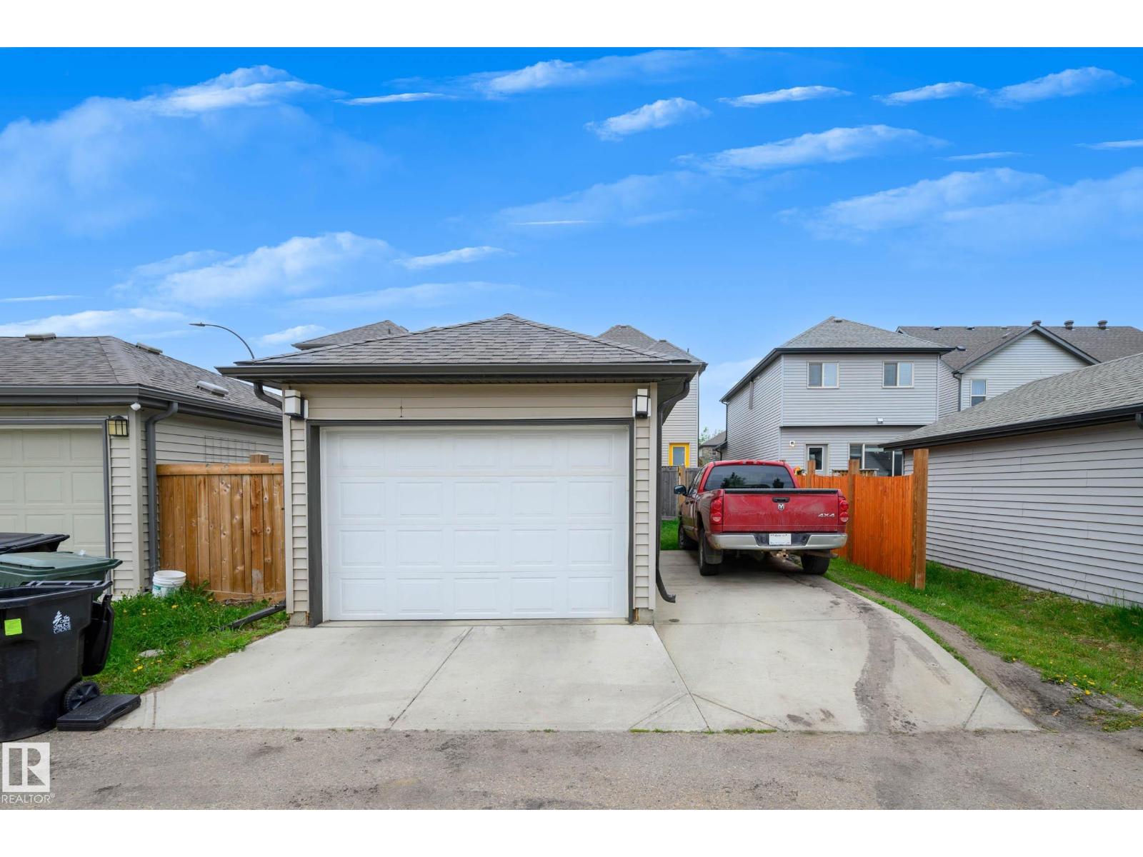 Photo 39 of 30 Greenbury Mr, Spruce Grove AB