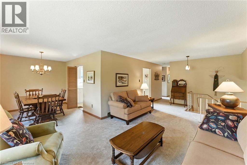 Photo 14 of 2682 Jerseyville Road W, Ancaster ON