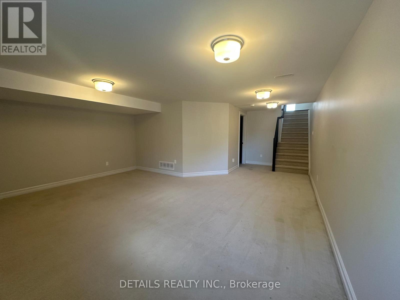 Photo 4 of 690 Vivera Place, Ottawa ON