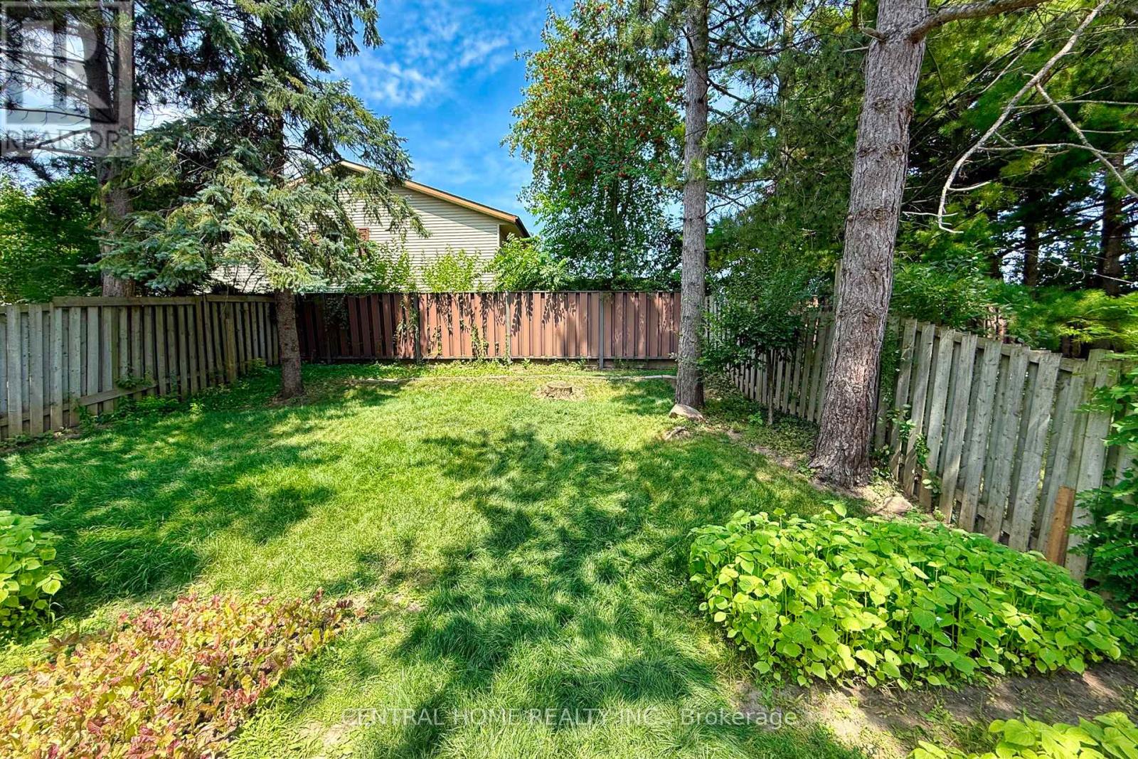 Photo 30 of 92 Pinemeadow Crescent, Waterloo ON