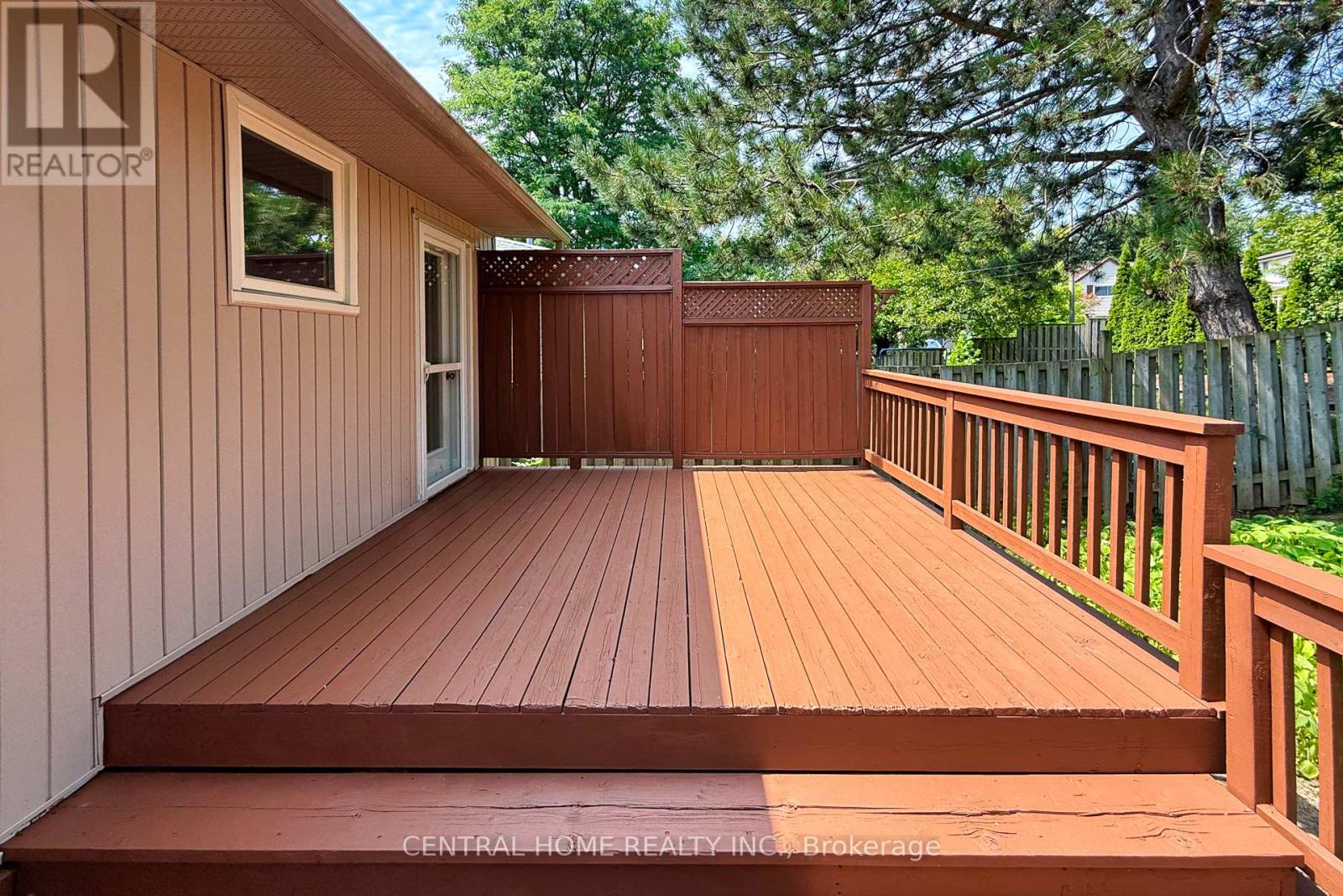 Photo 24 of 92 Pinemeadow Crescent, Waterloo ON