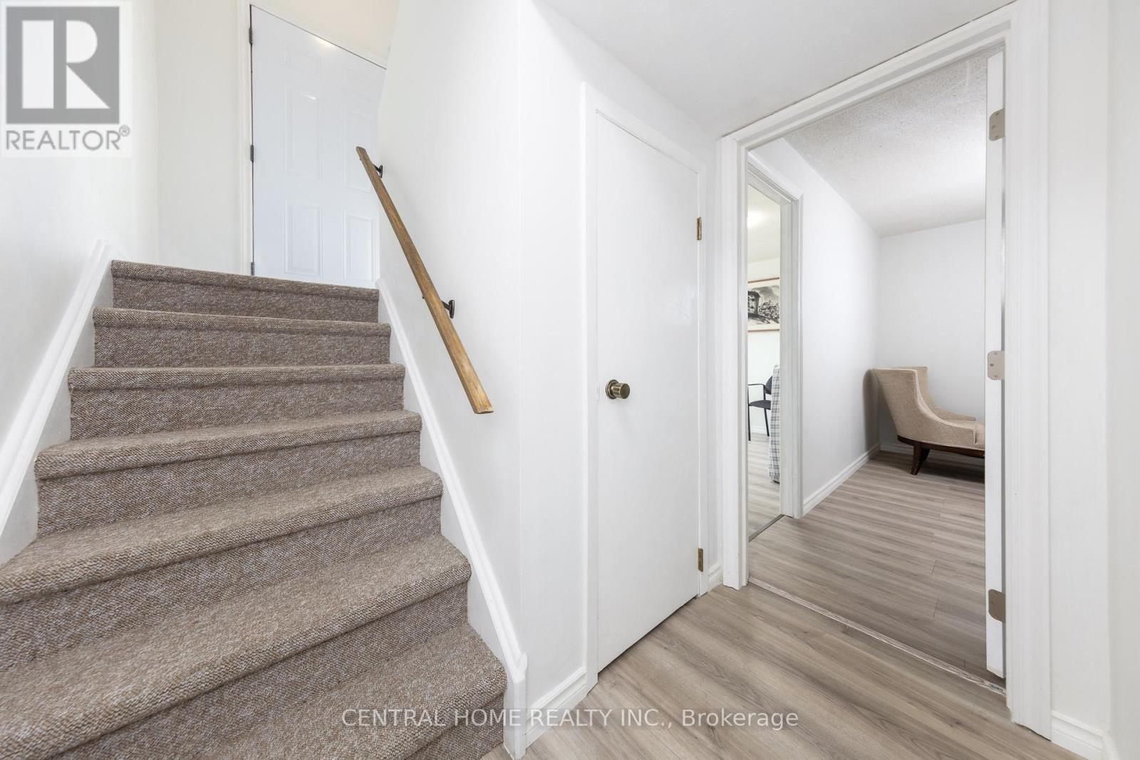 Photo 17 of 92 Pinemeadow Crescent, Waterloo ON