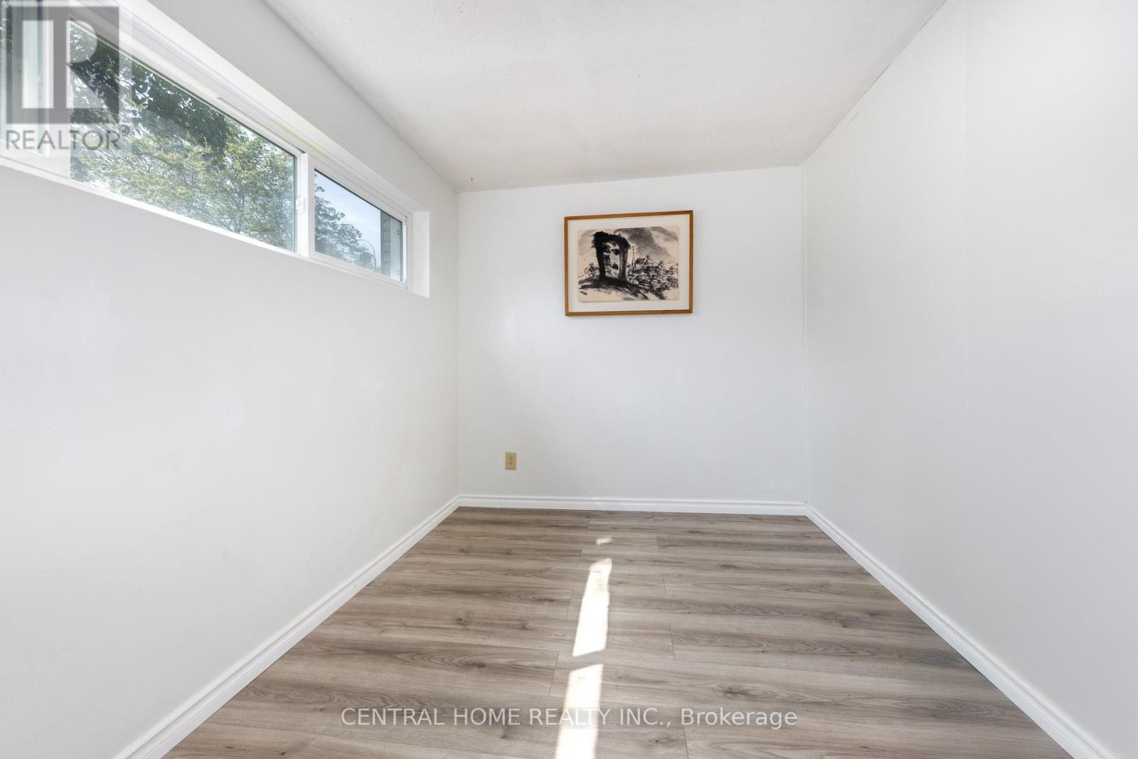 Photo 21 of 92 Pinemeadow Crescent, Waterloo ON