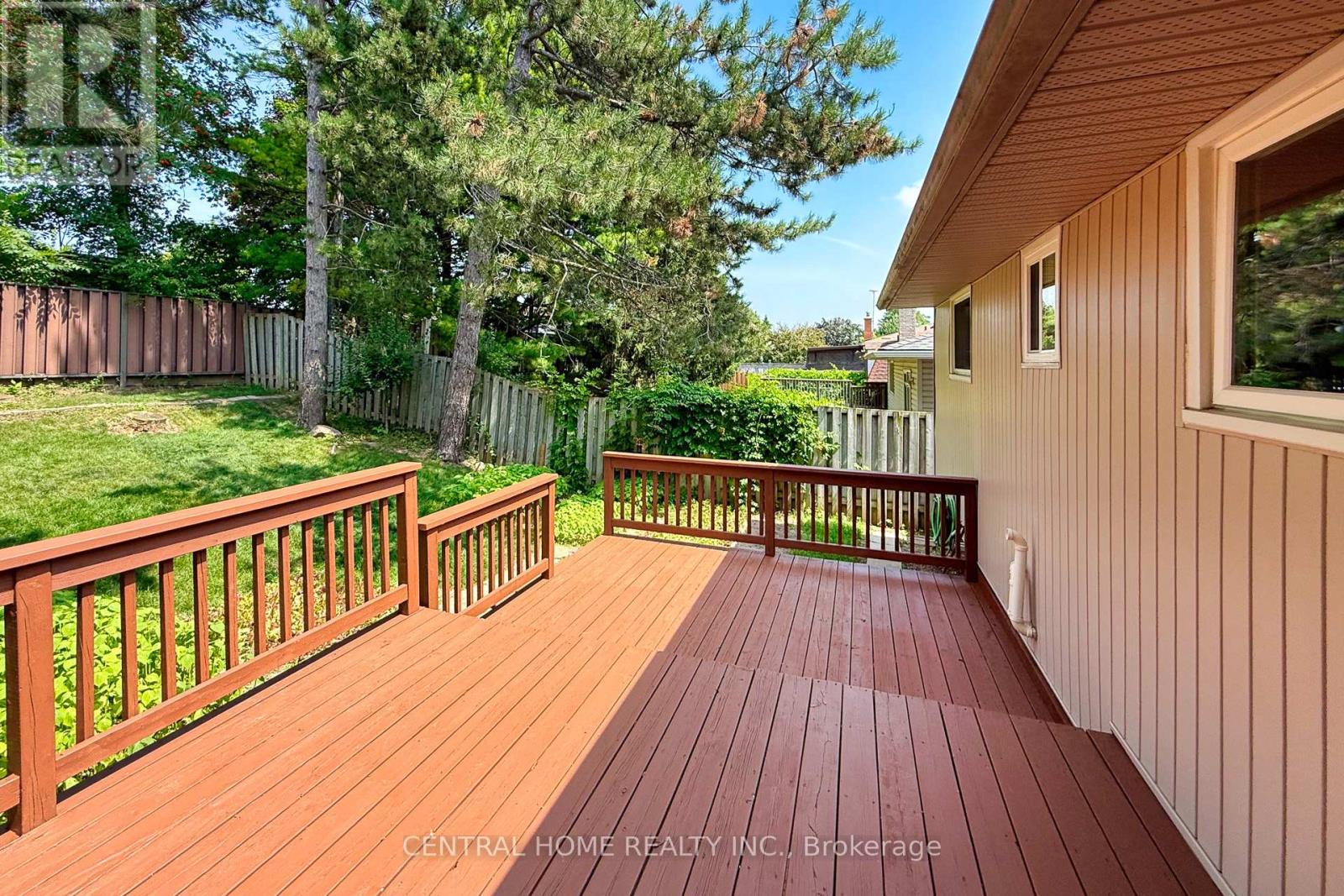 Photo 25 of 92 Pinemeadow Crescent, Waterloo ON