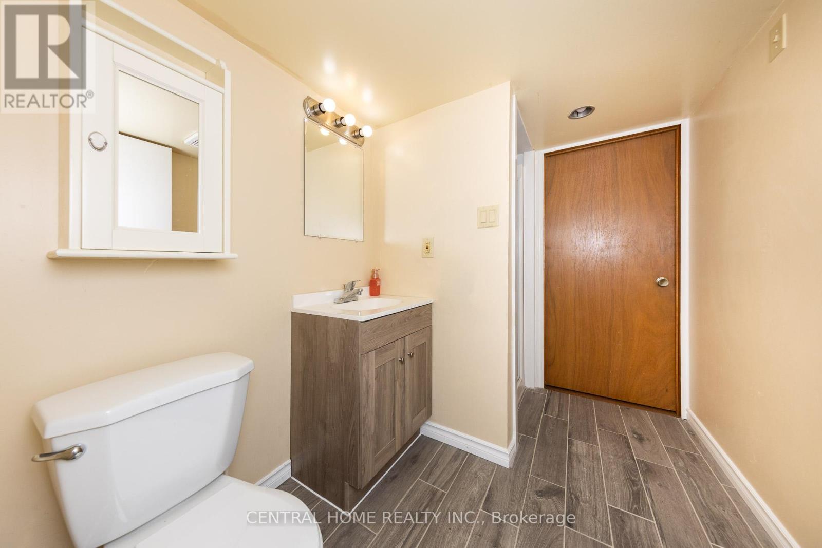Photo 22 of 92 Pinemeadow Crescent, Waterloo ON