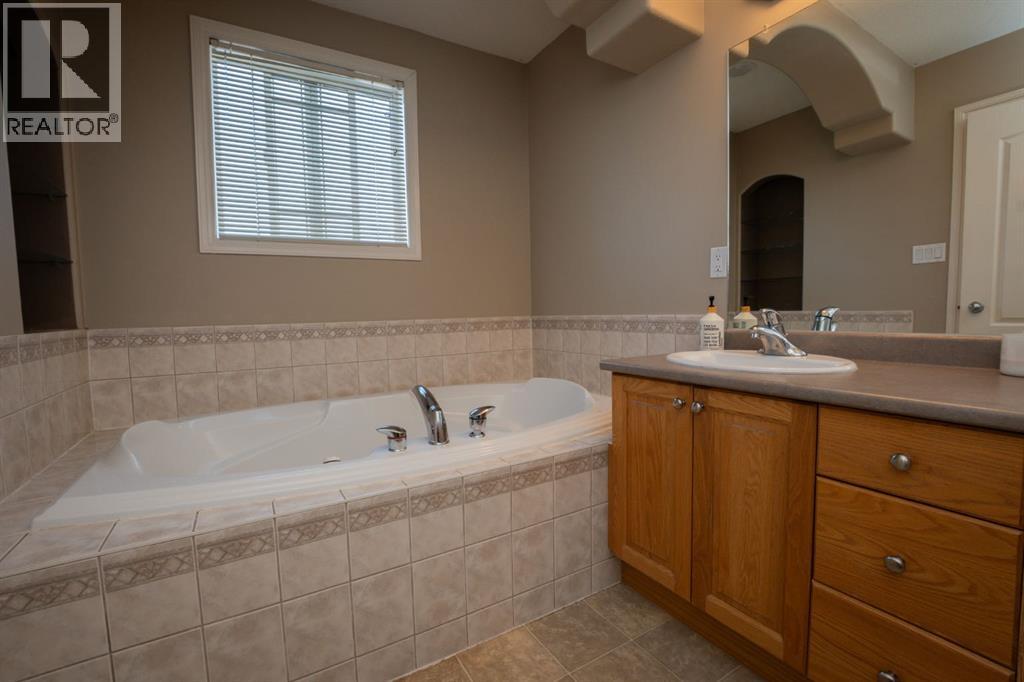 Photo 2 of 6654 98 C Street, Grande Prairie AB