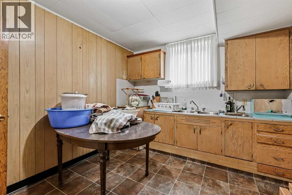 Single Family House Bungalow for Sale in   Avenue NE Winston Heights/Mountview Calgary 
