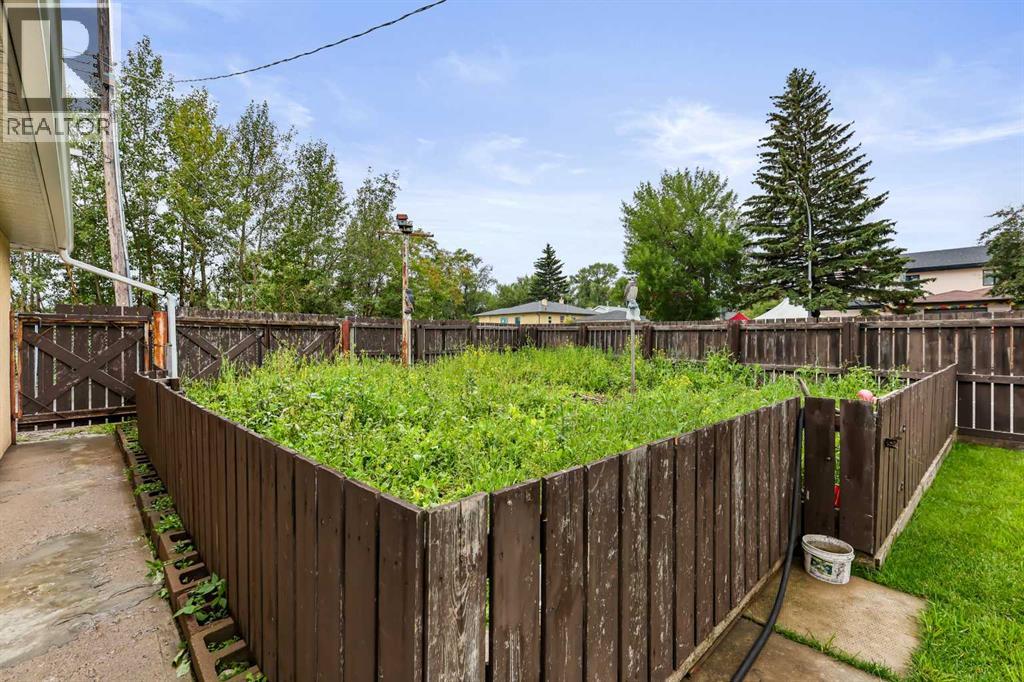 Single Family House Bungalow for Sale in   Avenue NE Winston Heights/Mountview Calgary 