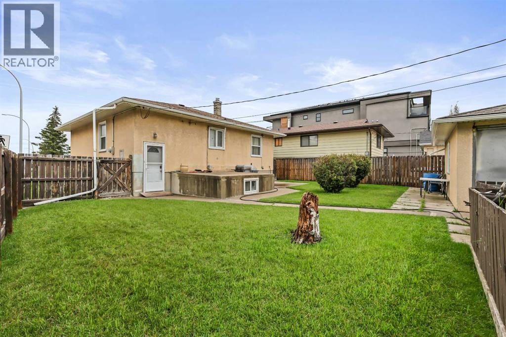 Single Family House Bungalow for Sale in   Avenue NE Winston Heights/Mountview Calgary 