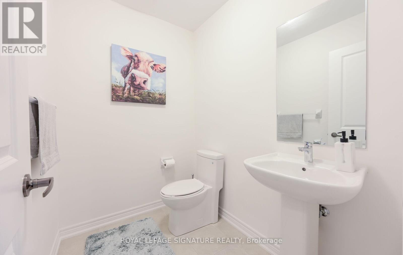 Photo 3 of 31 Faye Street, Brampton ON