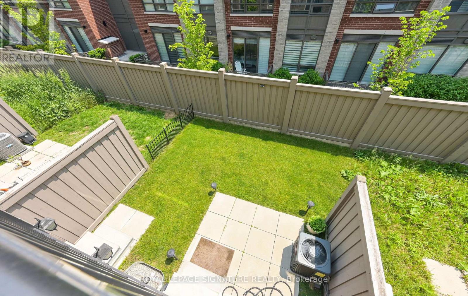 Photo 11 of 31 Faye Street, Brampton ON