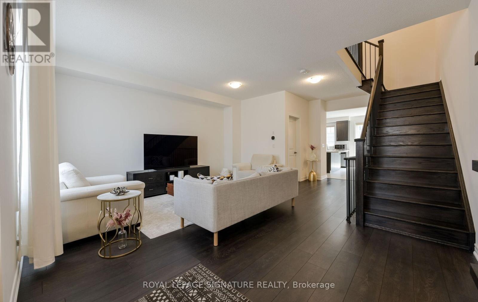 Photo 15 of 31 Faye Street, Brampton ON