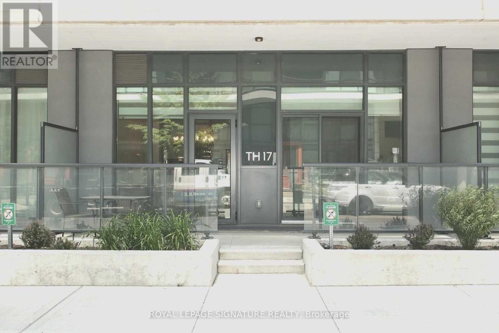 Photo 1 of Th 17 4055 Parkside Village Drive, Mississauga ON
