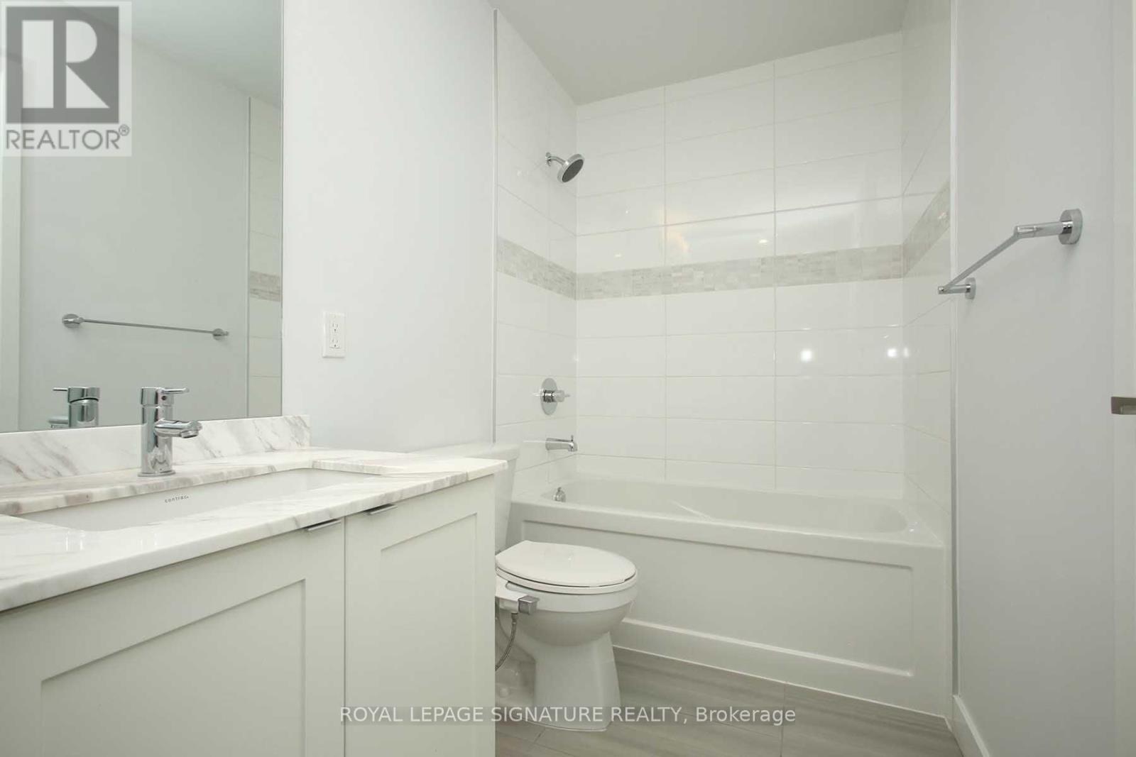Photo 12 of Th 17 4055 Parkside Village Drive, Mississauga ON
