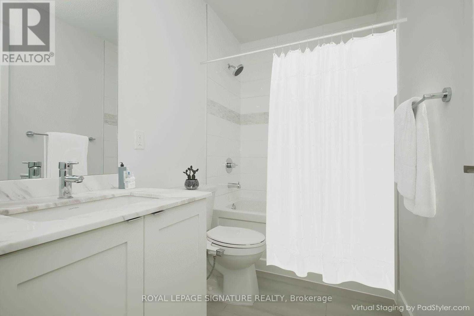 Photo 13 of Th 17 4055 Parkside Village Drive, Mississauga ON