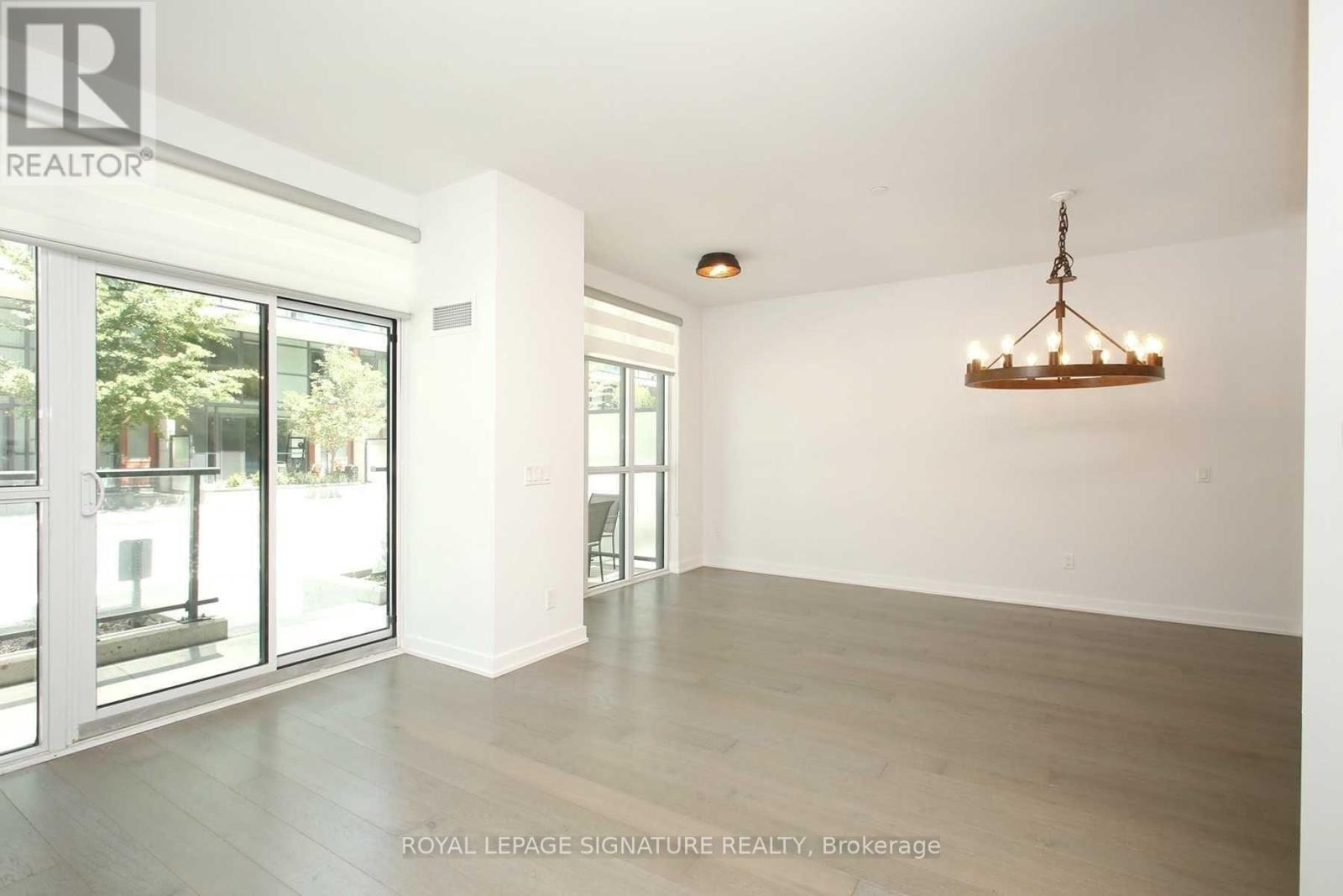 Photo 7 of Th 17 4055 Parkside Village Drive, Mississauga ON