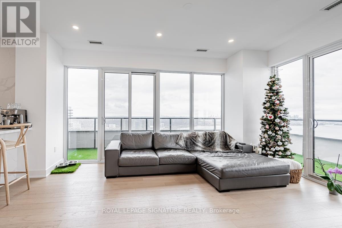 Photo 18 of Lph 05 B 20 Shore Breeze Drive, Toronto ON