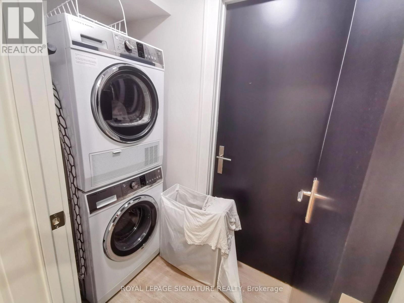 Photo 10 of Bsmt 20 Lukow Terrace, Toronto ON