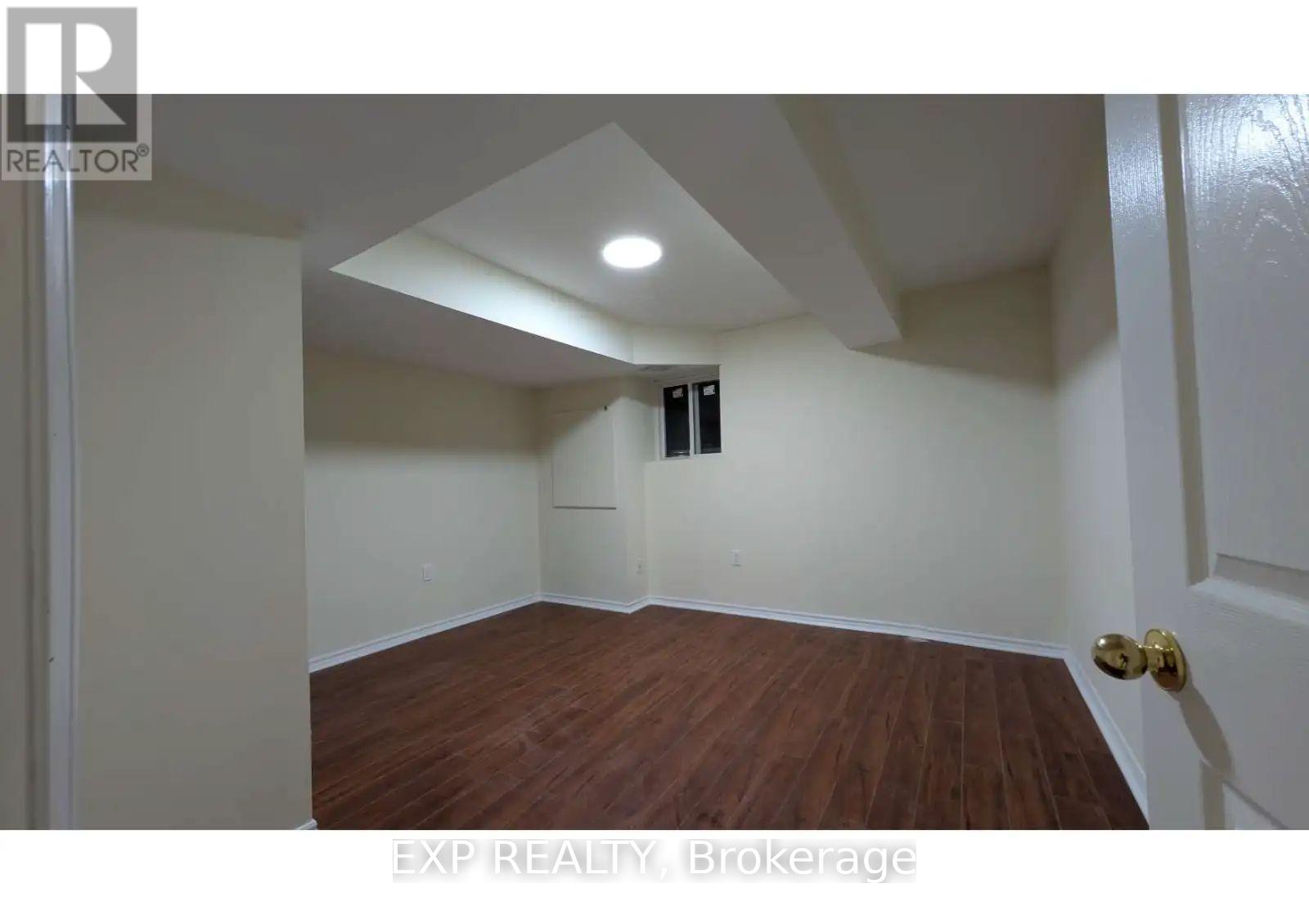 Photo 2 of 105 Bayridge Drive, Brampton ON