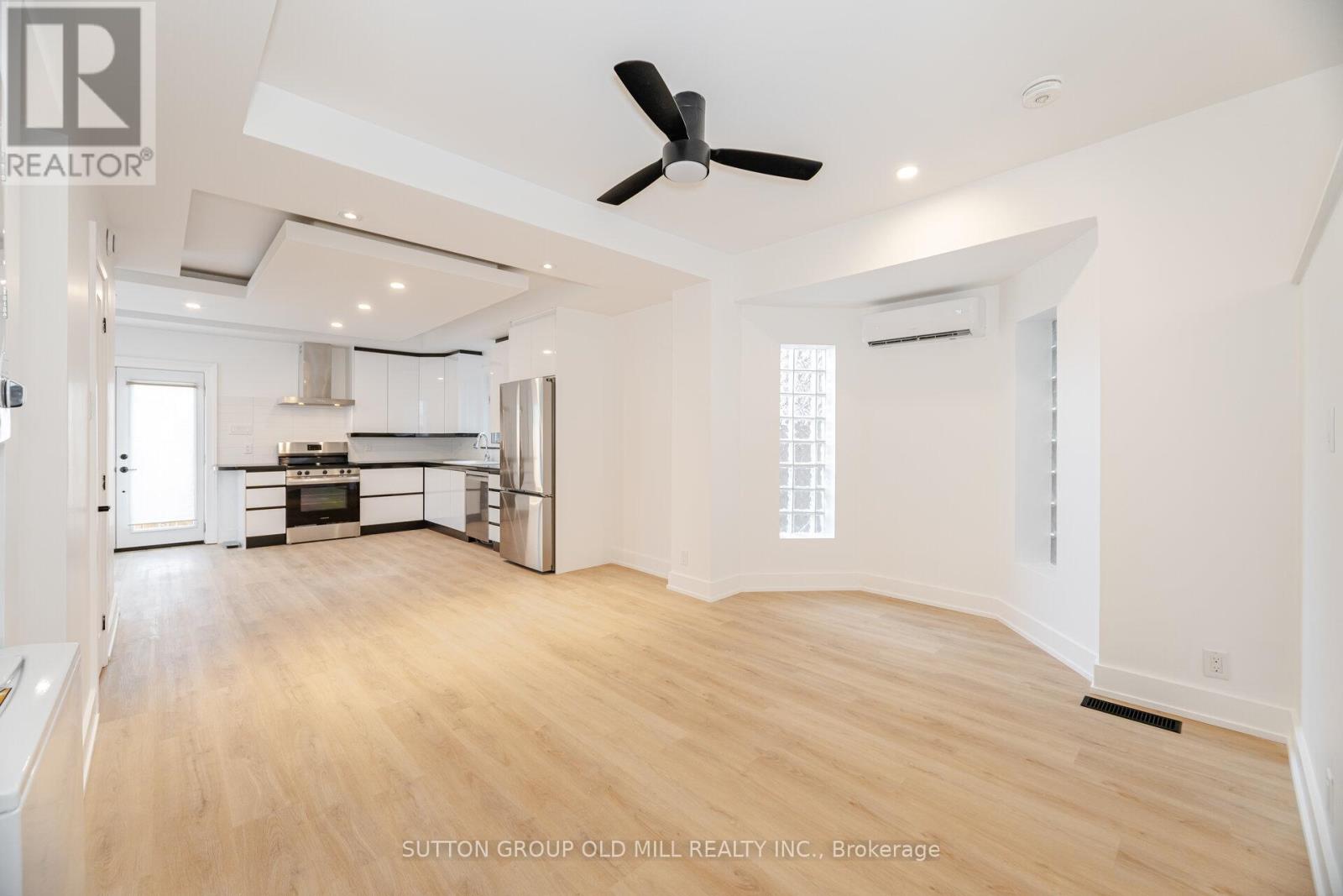 Photo 8 of 2 23 Maria Street, Toronto ON