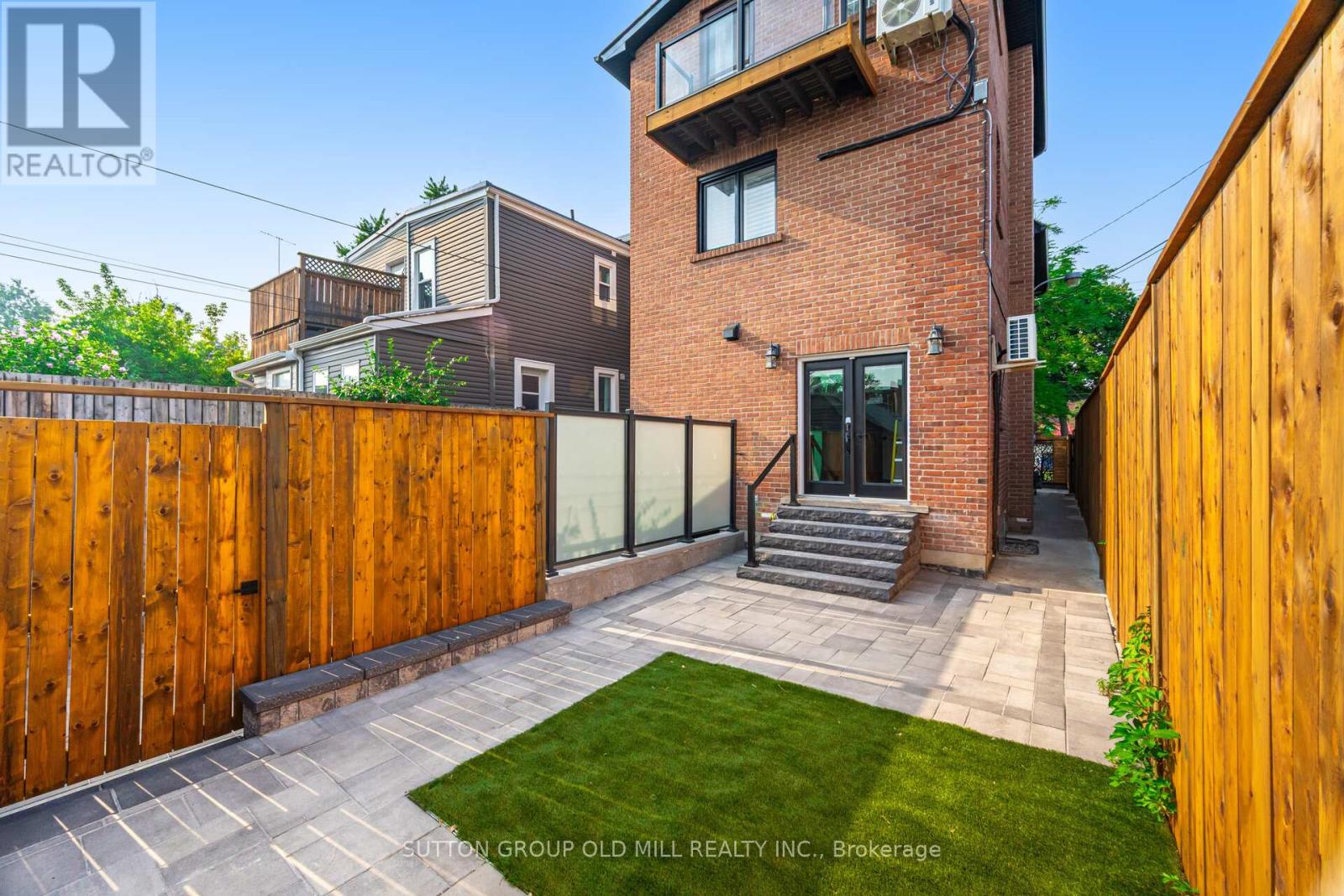Photo 20 of 2 23 Maria Street, Toronto ON
