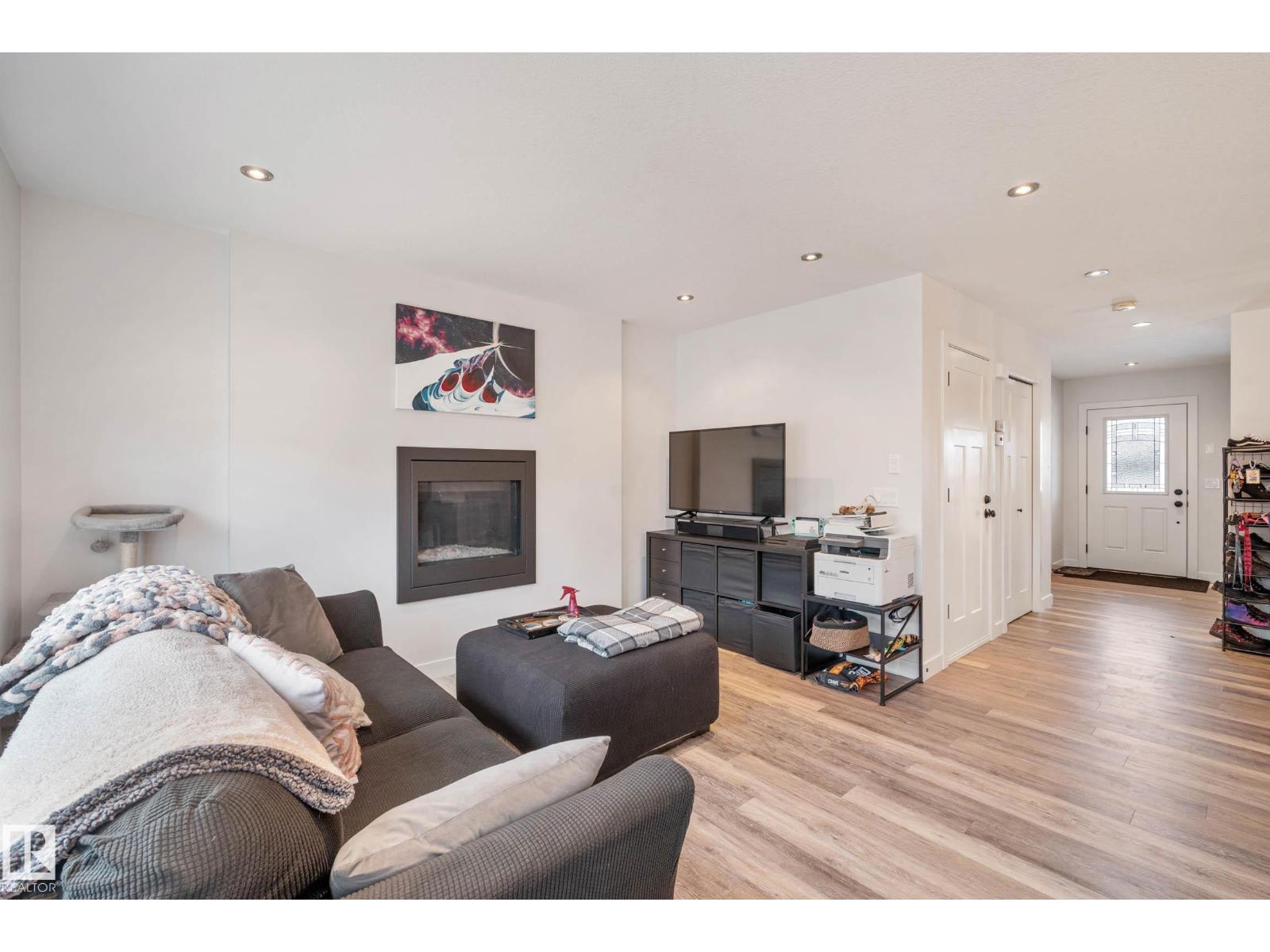 Photo 37 of 7204 Cardinal Wy Sw, Edmonton AB