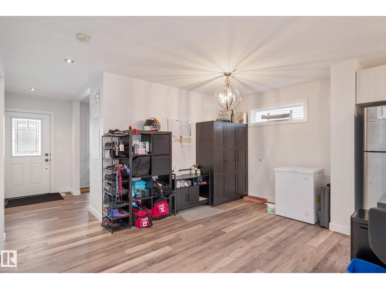 Photo 45 of 7204 Cardinal Wy Sw, Edmonton AB