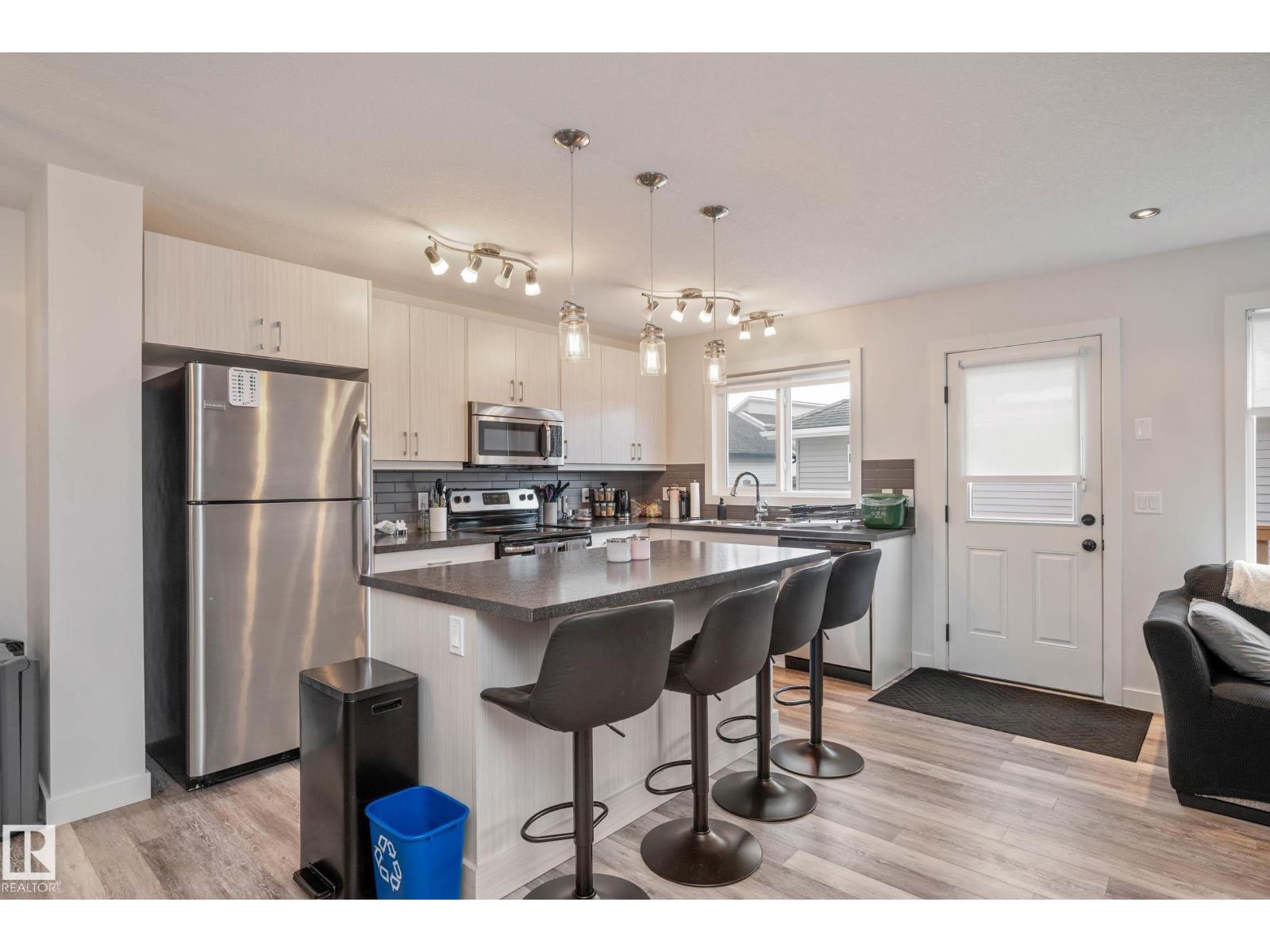 Photo 14 of 7204 Cardinal Wy Sw, Edmonton AB