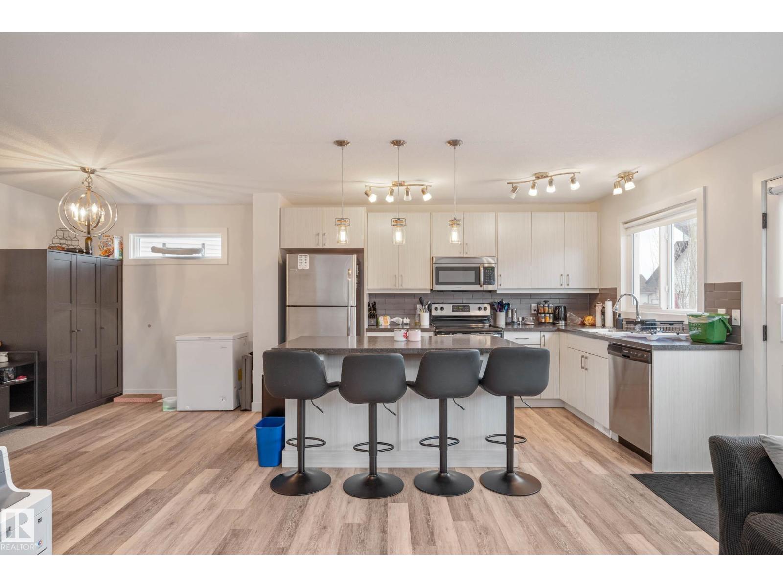 Photo 34 of 7204 Cardinal Wy Sw, Edmonton AB