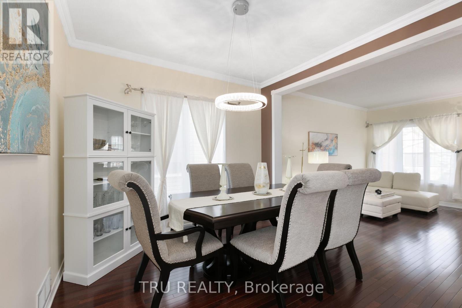 Photo 15 of 18 Gannet Street W, Ottawa ON