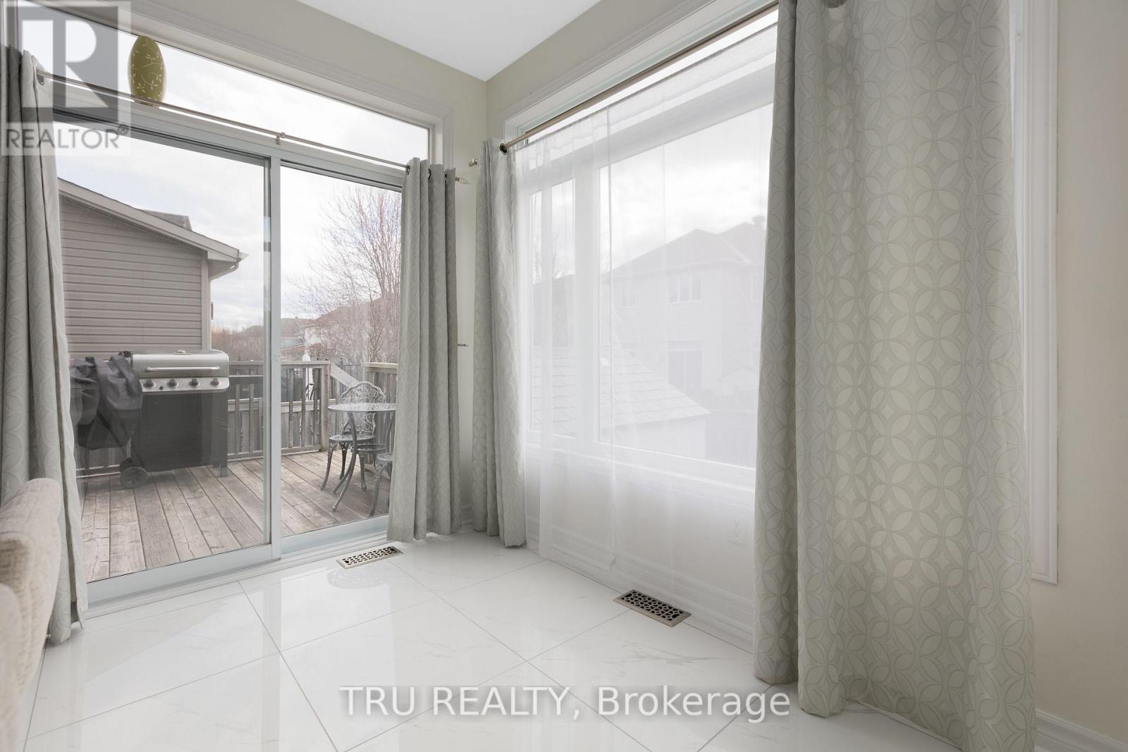 Photo 22 of 18 Gannet Street W, Ottawa ON