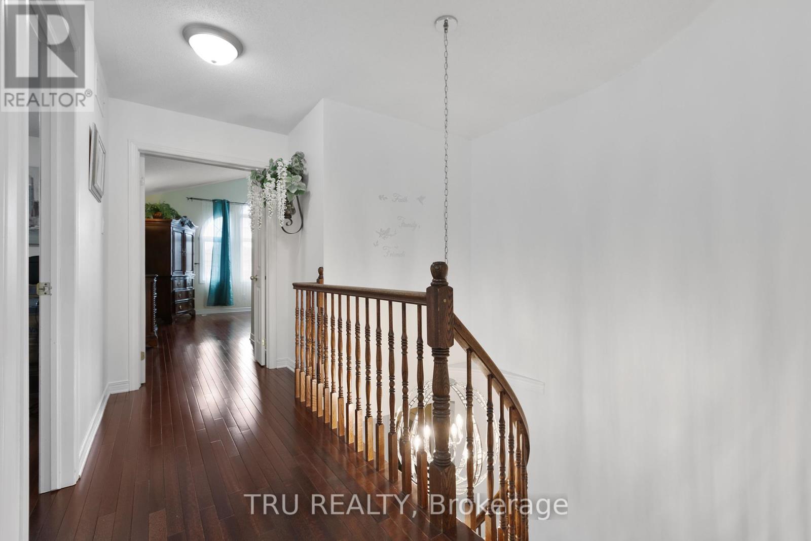 Photo 36 of 18 Gannet Street W, Ottawa ON