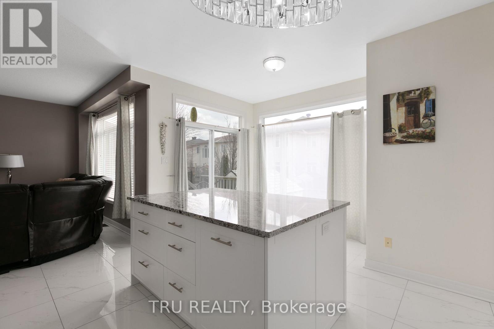 Photo 35 of 18 Gannet Street W, Ottawa ON