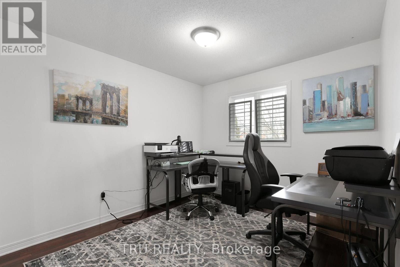 Photo 33 of 18 Gannet Street W, Ottawa ON