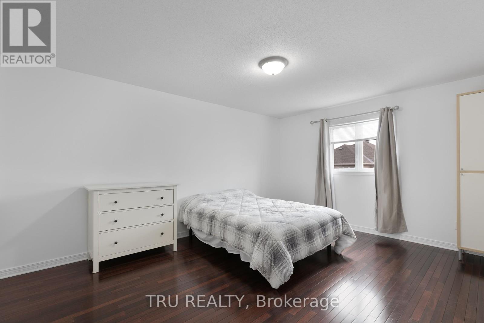 Photo 32 of 18 Gannet Street W, Ottawa ON