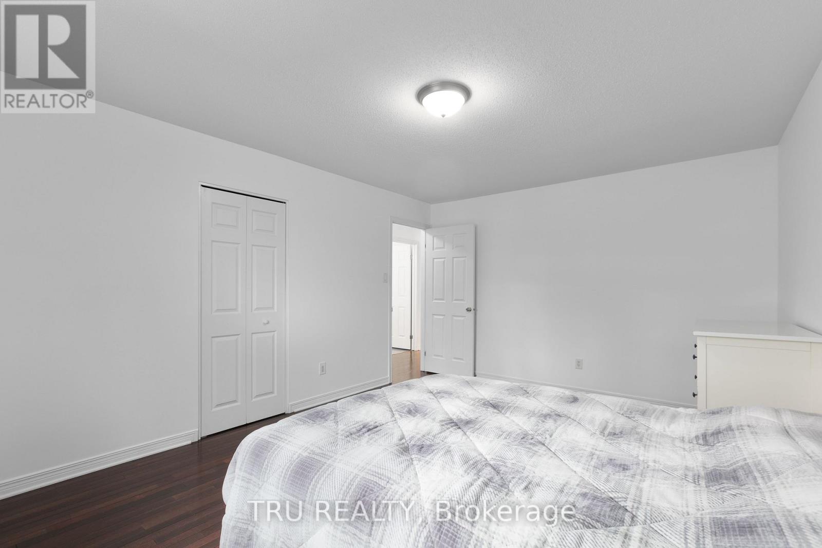 Photo 24 of 18 Gannet Street W, Ottawa ON