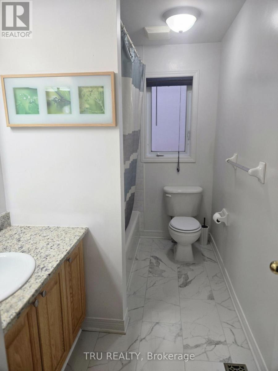 Photo 34 of 18 Gannet Street W, Ottawa ON