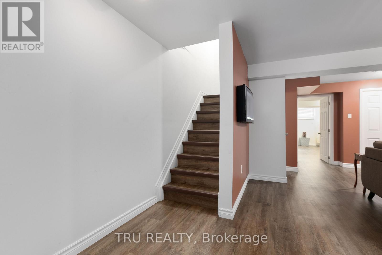 Photo 29 of 18 Gannet Street W, Ottawa ON