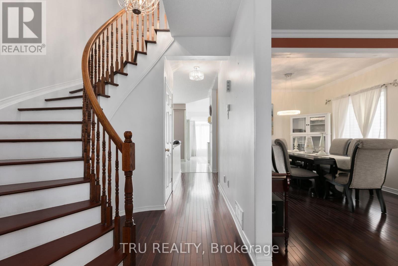 Photo 17 of 18 Gannet Street W, Ottawa ON