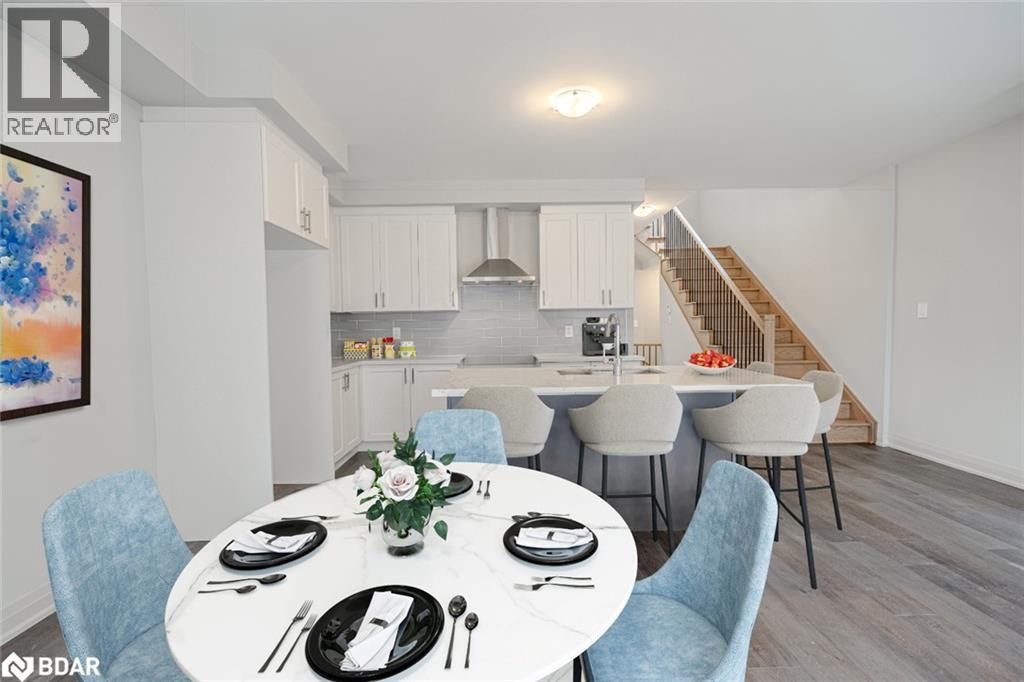 Photo 2 of 25 Amsterdam Drive, Barrie ON