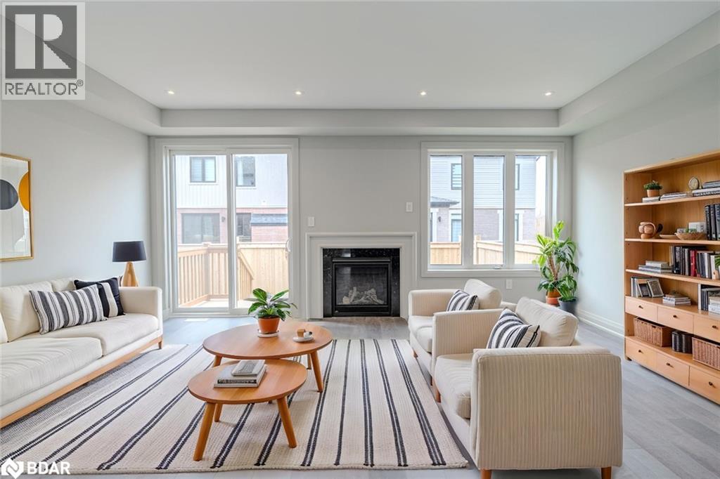 Photo 3 of 25 Amsterdam Drive, Barrie ON