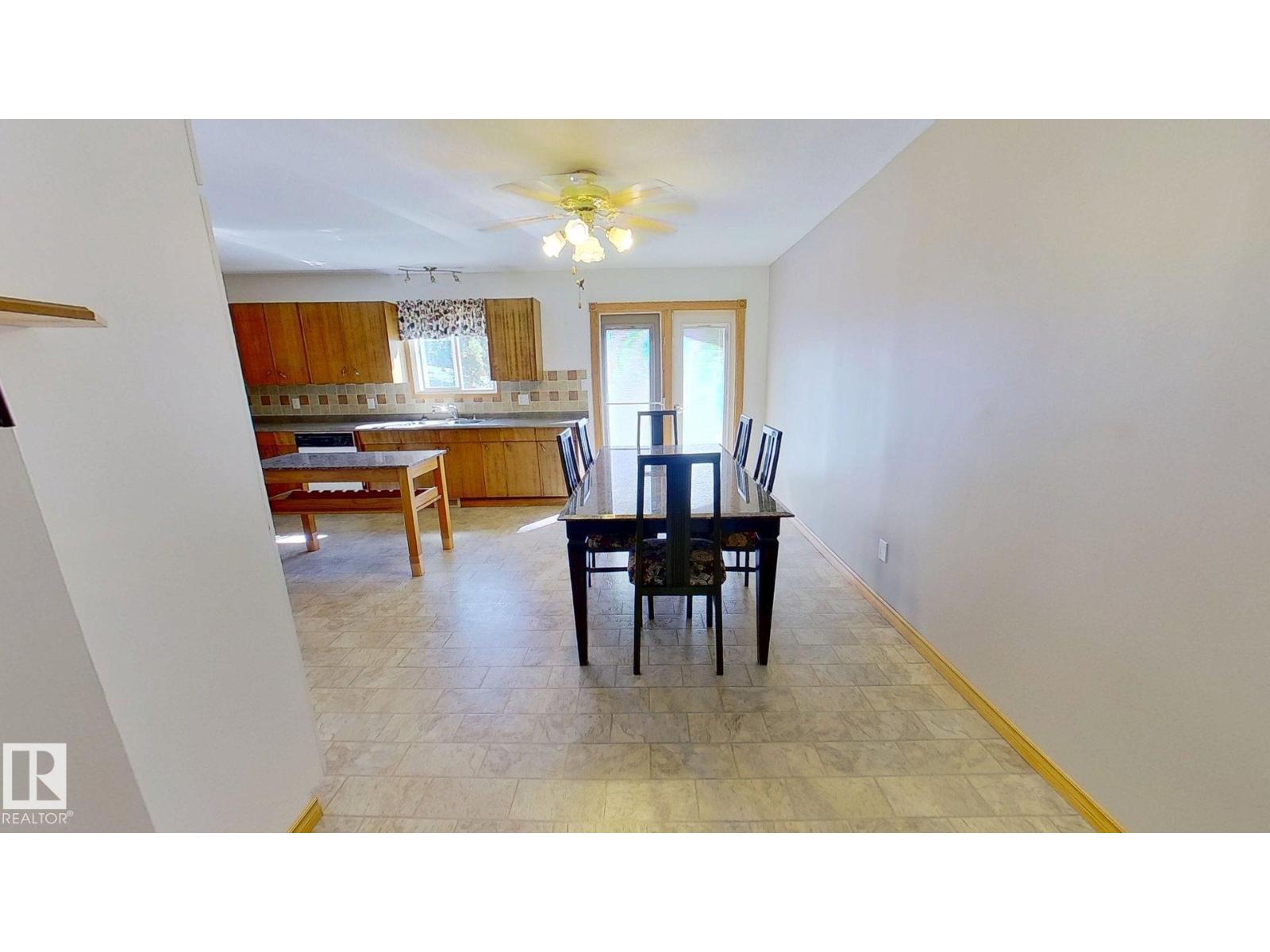 Photo 12 of 5211 51 St, Redwater AB